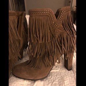 NEVER WORN Sam Edelman suede & leather tassel boot